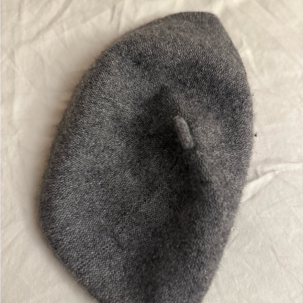 🆕 Bloomingdale’s Gray Cashmere Beret